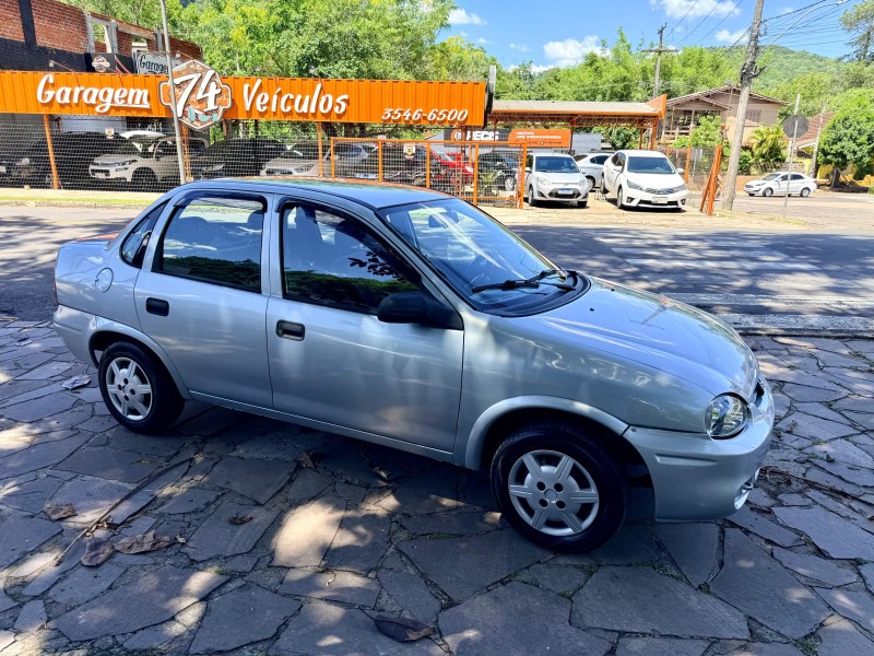 CLASSIC 1.0 MPFI LIFE 8V GASOLINA 4P MANUAL - 2006 - TRêS COROAS