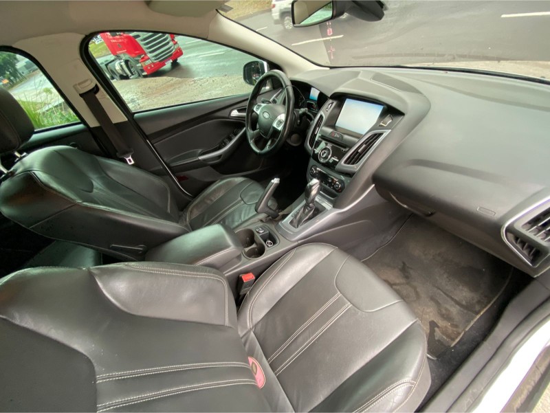 FOCUS 2.0 TITANIUM HATCH 16V FLEX 4P AUTOMÁTICO - 2015 - CAXIAS DO SUL