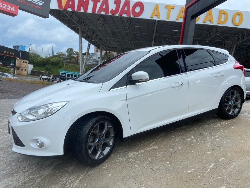 FOCUS 2.0 TITANIUM HATCH 16V FLEX 4P AUTOMÁTICO - 2015 - CAXIAS DO SUL