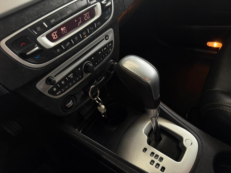 FLUENCE 2.0 DYNAMIQUE 16V FLEX 4P AUTOMÁTICO - 2011 - CAXIAS DO SUL