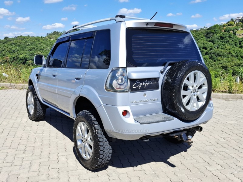 PAJERO TR4 2.0 4X4 16V 140CV FLEX 4P MANUAL - 2010 - BENTO GONçALVES