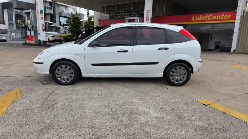 FOCUS 1.6 8V GASOLINA 4P MANUAL - 2004 - CAXIAS DO SUL