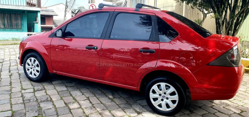 fiesta 1.6 mpi class sedan 8v flex 4p manual 2011 caxias do sul