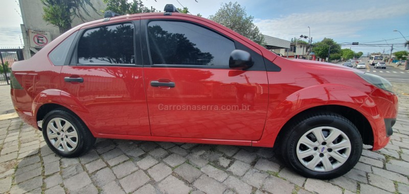 FIESTA 1.6 MPI CLASS SEDAN 8V FLEX 4P MANUAL - 2011 - CAXIAS DO SUL