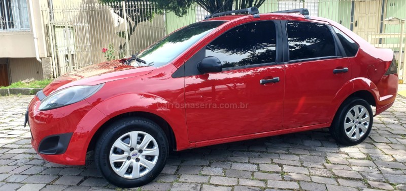 FIESTA 1.6 MPI CLASS SEDAN 8V FLEX 4P MANUAL - 2011 - CAXIAS DO SUL
