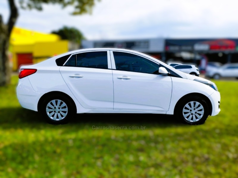 HB20S 1.6 COMFORT PLUS 16V FLEX 4P MANUAL - 2014 - NOVO HAMBURGO