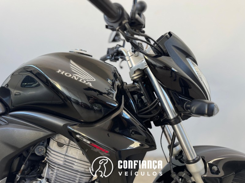 CB 300R ABS - 2013 - BENTO GONçALVES