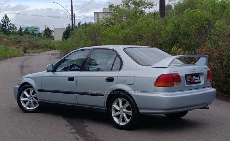 CIVIC 1.6 LX 16V GASOLINA 4P MANUAL - 1998 - CAXIAS DO SUL