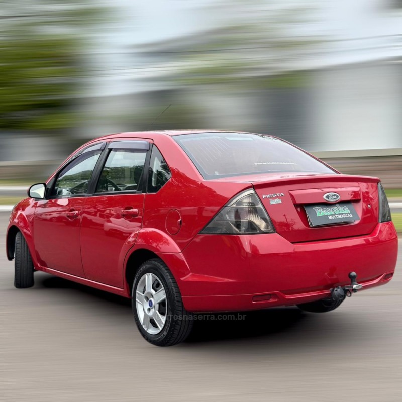 FIESTA 1.6 MPI 8V GASOLINA 4P MANUAL - 2011 - NOVO HAMBURGO
