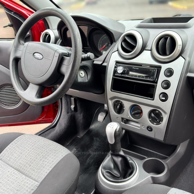 FIESTA 1.6 MPI 8V GASOLINA 4P MANUAL - 2011 - NOVO HAMBURGO