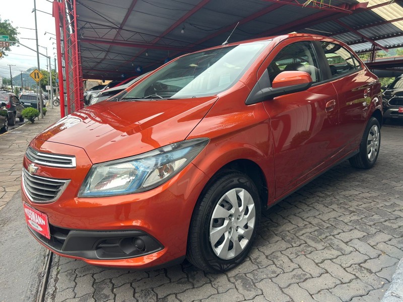 ONIX 1.4 MPFI LT 8V FLEX 4P MANUAL - 2014 - TRêS COROAS
