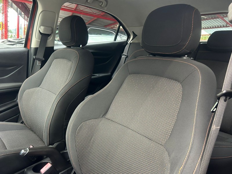 ONIX 1.4 MPFI LT 8V FLEX 4P MANUAL - 2014 - TRêS COROAS