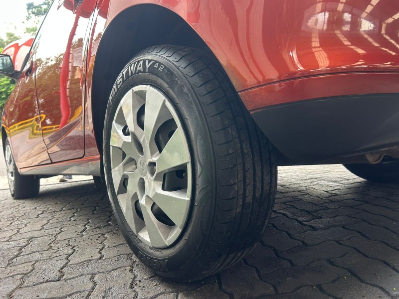 ONIX 1.4 MPFI LT 8V FLEX 4P MANUAL - 2014 - TRêS COROAS