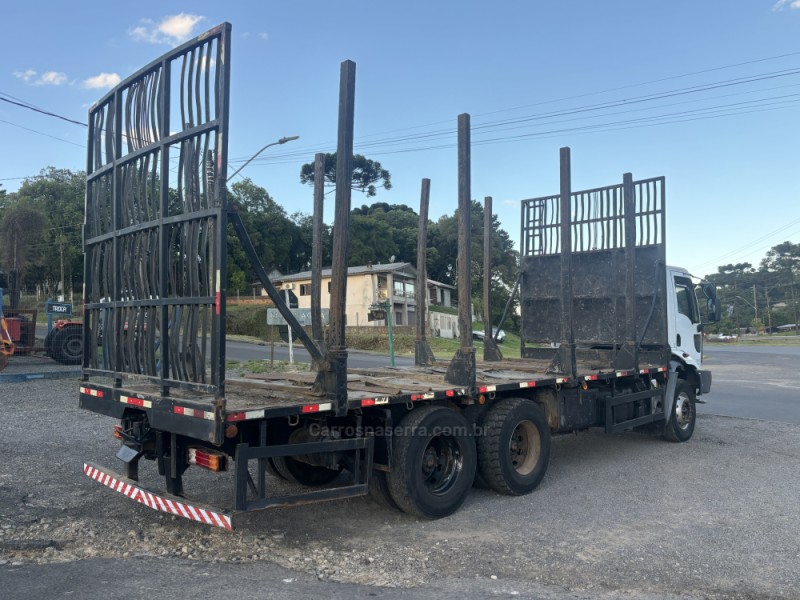 CARGO 3133 E 6X4 TURBO (E5) - 2013 - CANELA