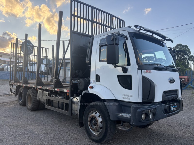 cargo 3133 e 6x4 turbo  e5  2013 canela