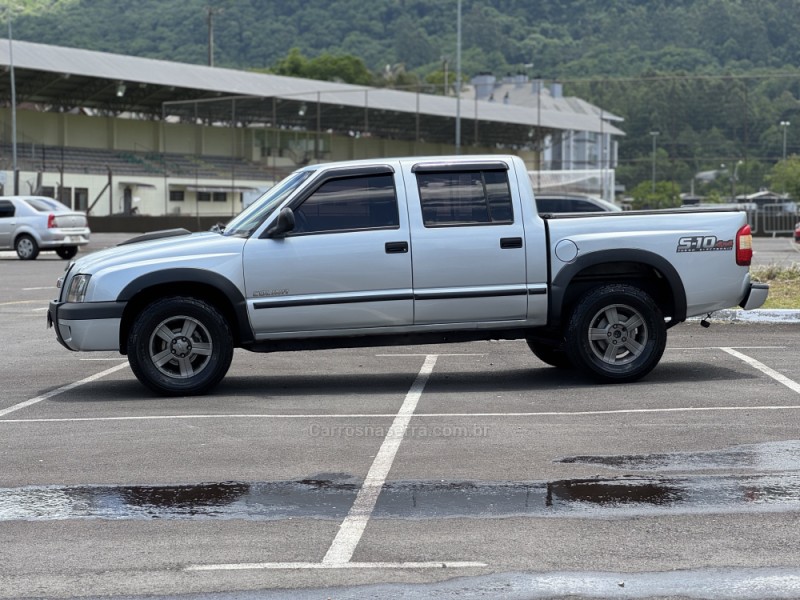 S10 2.8 COLINA 4X4 CD 12V TURBO ELECTRONIC INTERCOOLER DIESEL 4P MANUAL - 2011 - GRAMADO