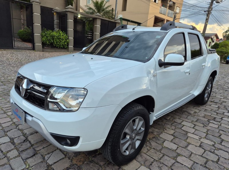 duster oroch 1.6 16v flex dynamique 4p manual 2017 caxias do sul