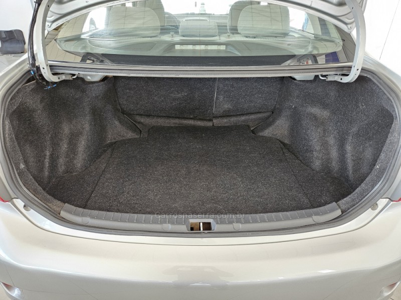 COROLLA 1.8 GLI 16V FLEX 4P MANUAL - 2010 - TAPEJARA