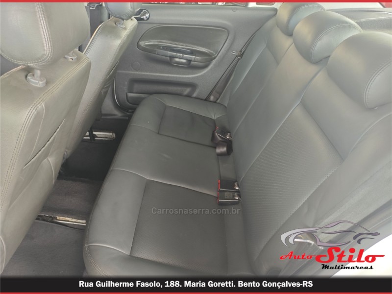 VOYAGE 1.0 MI COMFORTLINE 8V FLEX 4P MANUAL - 2016 - BENTO GONçALVES