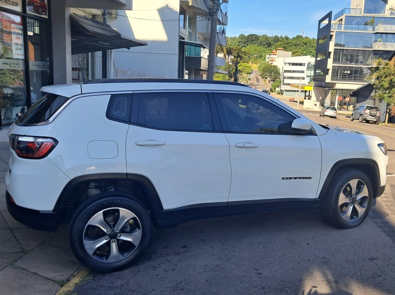 COMPASS 2.0 16V DIESEL LONGITUDE 4X4 AUTOMÁTICO - 2018 - FLORES DA CUNHA