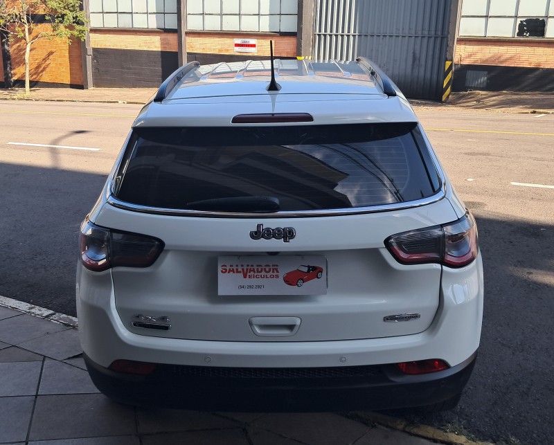 COMPASS 2.0 16V DIESEL LONGITUDE 4X4 AUTOMÁTICO - 2018 - FLORES DA CUNHA