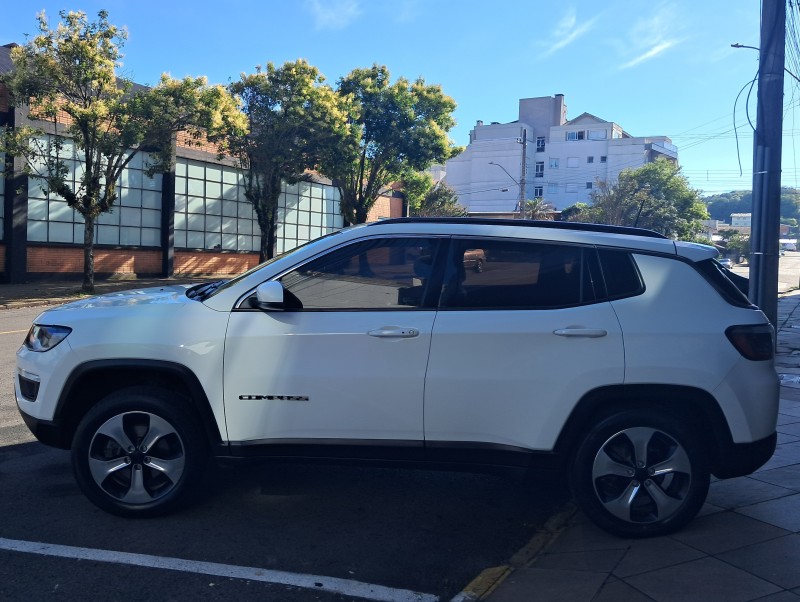 COMPASS 2.0 16V DIESEL LONGITUDE 4X4 AUTOMÁTICO - 2018 - FLORES DA CUNHA