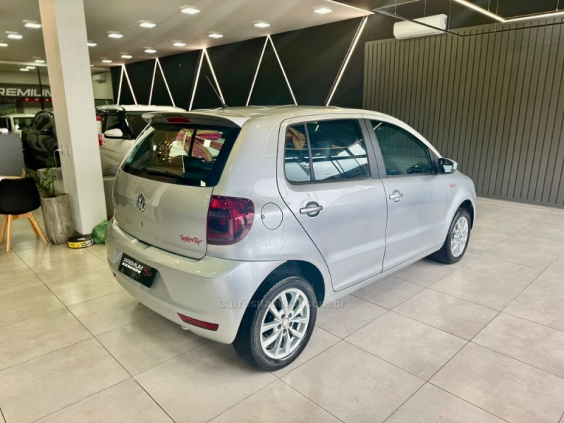 FOX 1.6 MI ROCK IN RIO 8V FLEX 4P MANUAL - 2014 - DOIS IRMãOS