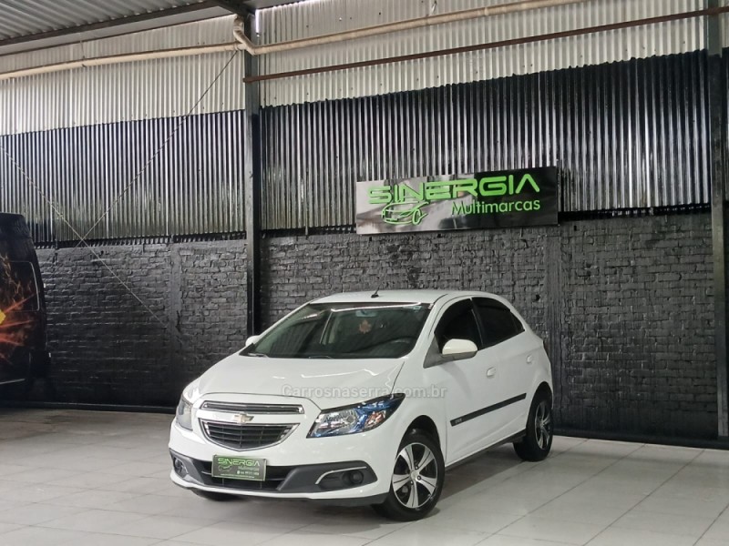 ONIX 1.4 MPFI LT 8V FLEX 4P MANUAL - 2014 - CAXIAS DO SUL