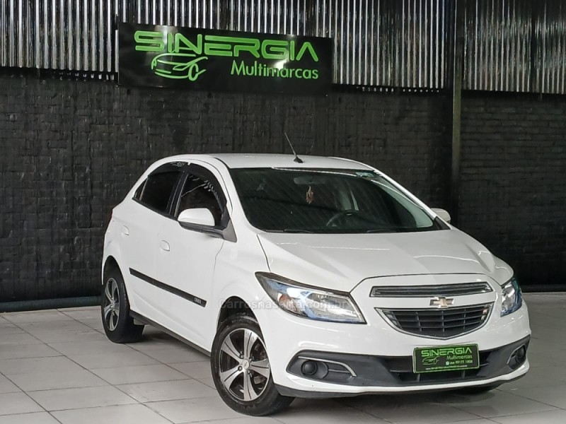 ONIX 1.4 MPFI LT 8V FLEX 4P MANUAL - 2014 - CAXIAS DO SUL
