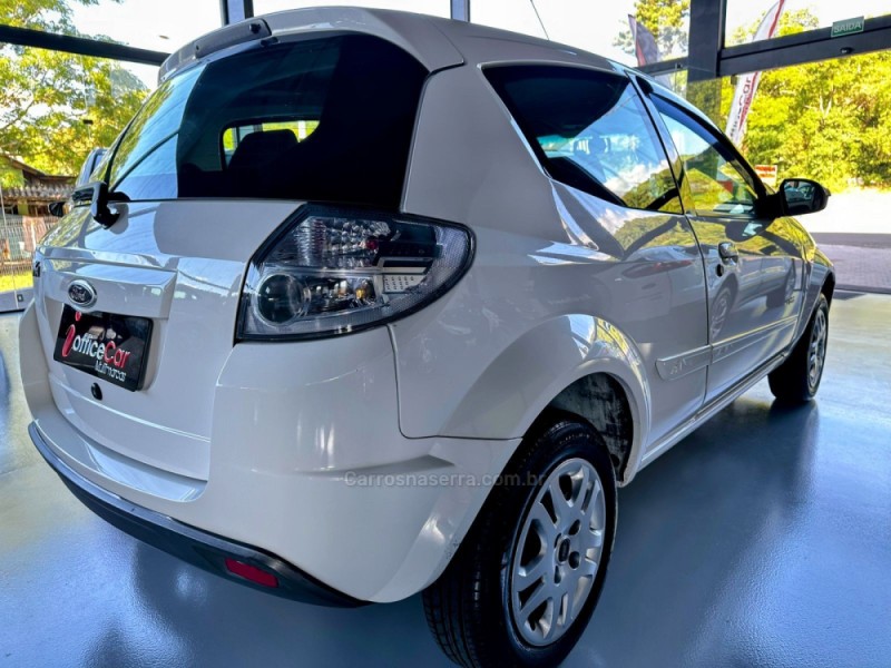 KA 1.0 MPI CLASS 8V FLEX 2P MANUAL - 2012 - TRêS COROAS