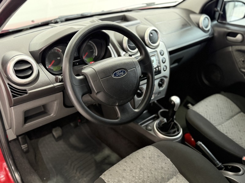 FIESTA 1.6 MPI CLASS HATCH 8V FLEX 4P MANUAL - 2012 - CAXIAS DO SUL