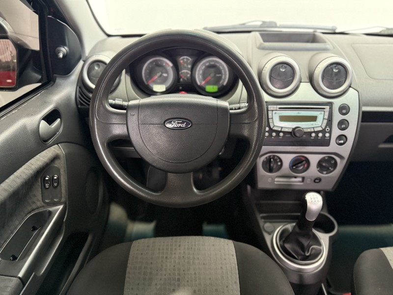 FIESTA 1.6 MPI CLASS SEDAN 8V FLEX 4P MANUAL - 2011 - CAXIAS DO SUL