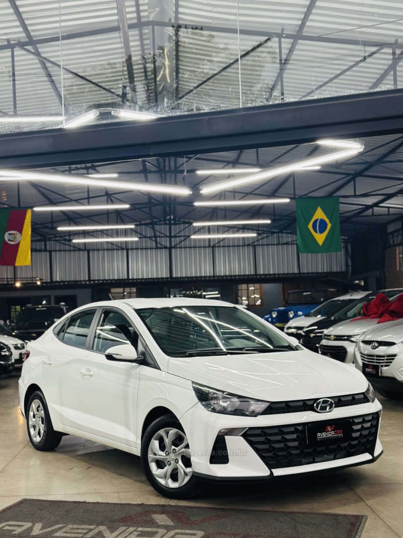 HB20S 1.0 COMFORT 12V FLEX 4P MANUAL - 2023 - CANELA