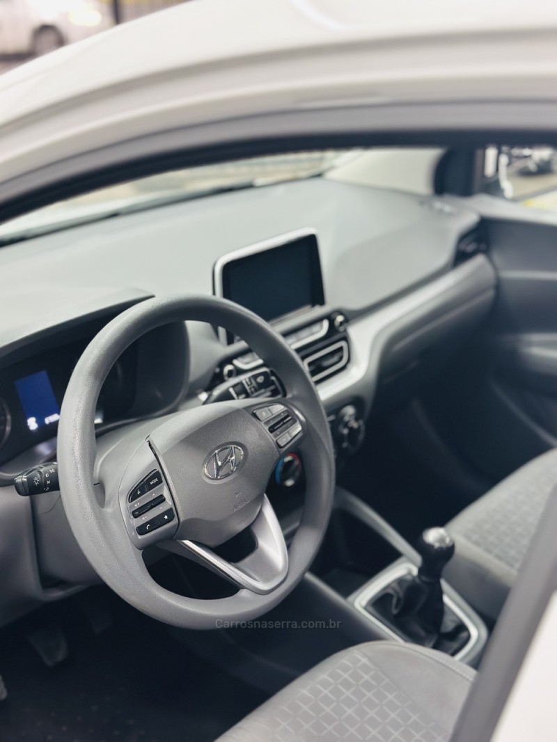 HB20S 1.0 COMFORT 12V FLEX 4P MANUAL - 2023 - CANELA