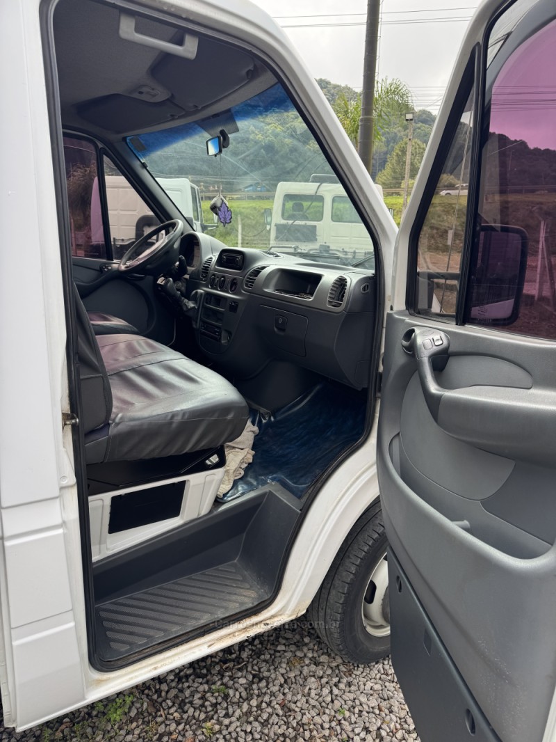 SPRINTER 2.2 CHASSI 415 LONGO DIESEL 3P MANUAL - 2002 - GARIBALDI