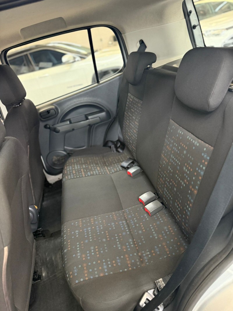 UNO 1.0 EVO VIVACE 8V FLEX 4P MANUAL - 2014 - CAXIAS DO SUL