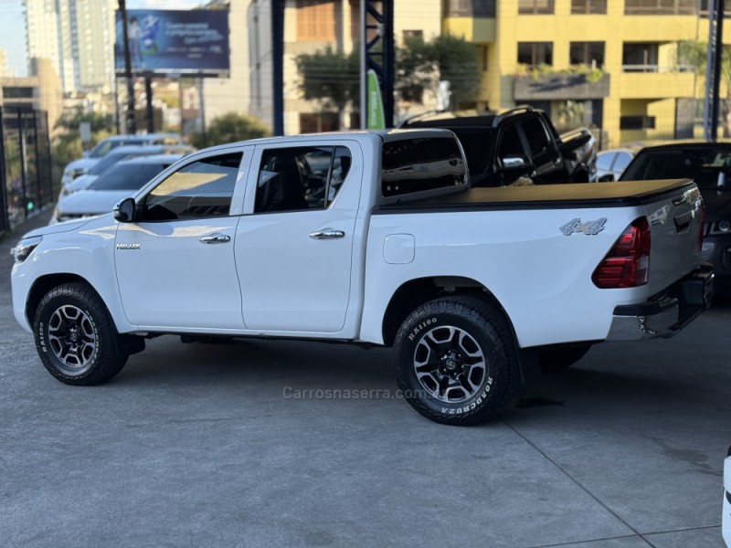 HILUX 2.8 4X4 CD 8V DIESEL 4P MANUAL - 2022 - CAXIAS DO SUL