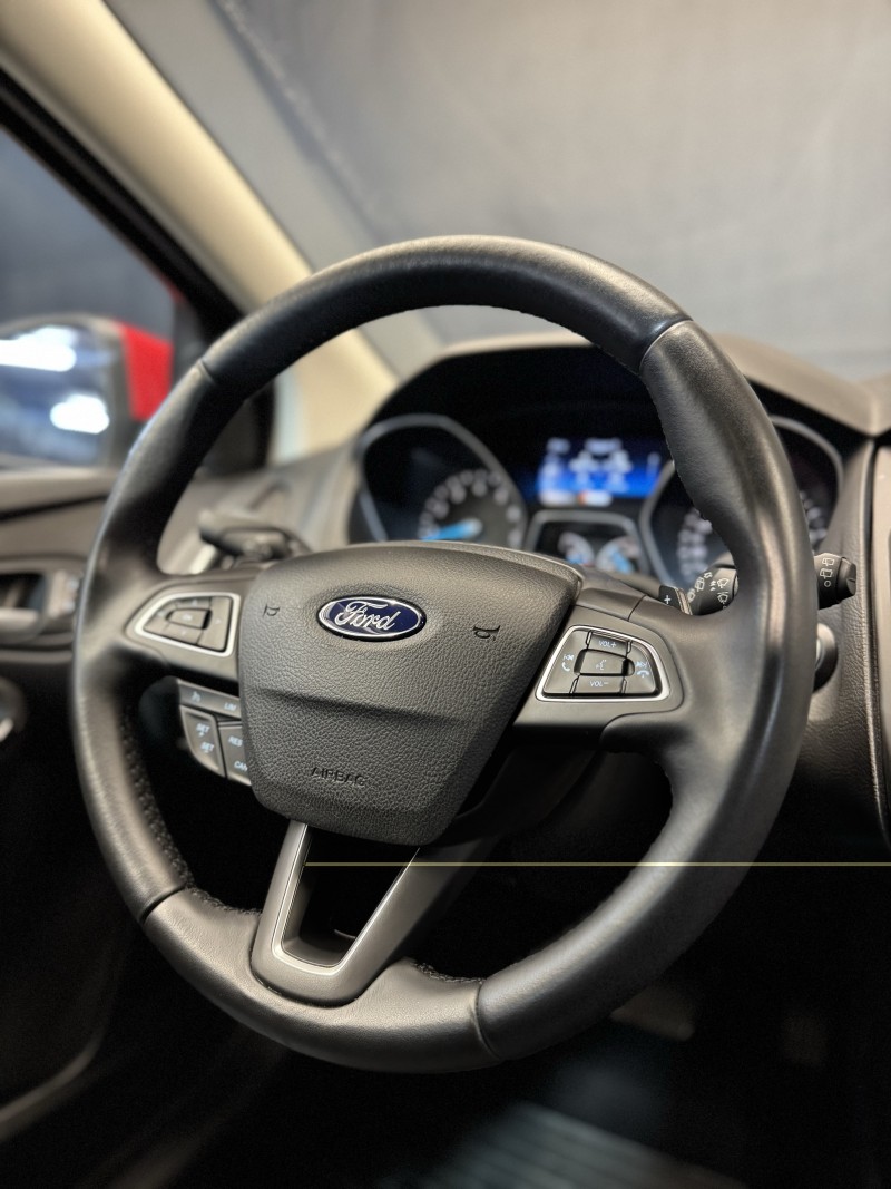 FOCUS 2.0 TITANIUM HATCH 16V FLEX 4P AUTOMÁTICO - 2018 - CAXIAS DO SUL