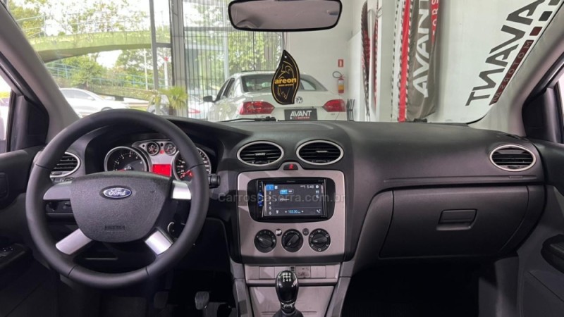 FOCUS 1.6 8V FLEX 4P MANUAL - 2011 - NOVO HAMBURGO