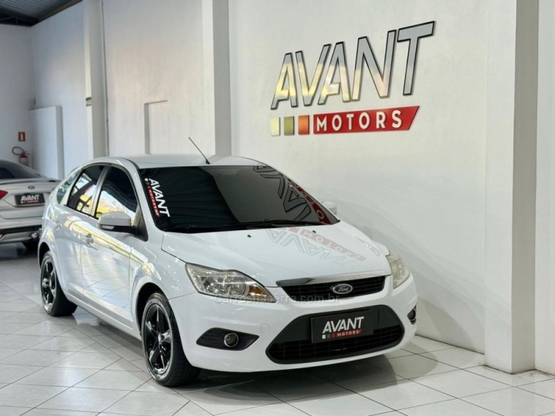 FOCUS 1.6 8V FLEX 4P MANUAL - 2011 - NOVO HAMBURGO