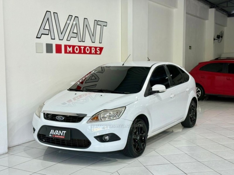 FOCUS 1.6 8V FLEX 4P MANUAL - 2011 - NOVO HAMBURGO