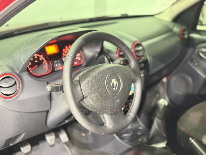 SANDERO 1.6 STEPWAY 8V FLEX 4P MANUAL - 2014 - NOVO HAMBURGO