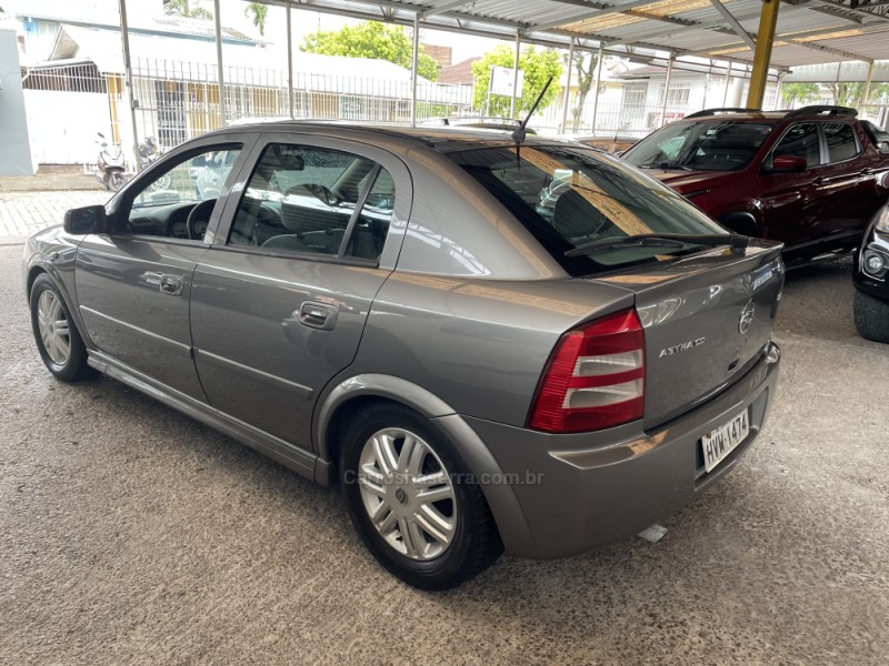 ASTRA 2.0 MPFI CD 8V GASOLINA 4P MANUAL - 2004 - CAXIAS DO SUL