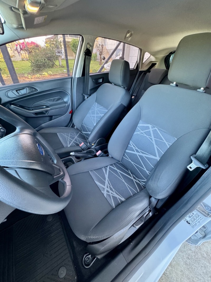 FIESTA 1.5 SE HATCH 16V FLEX 4P MANUAL - 2015 - ENCANTADO