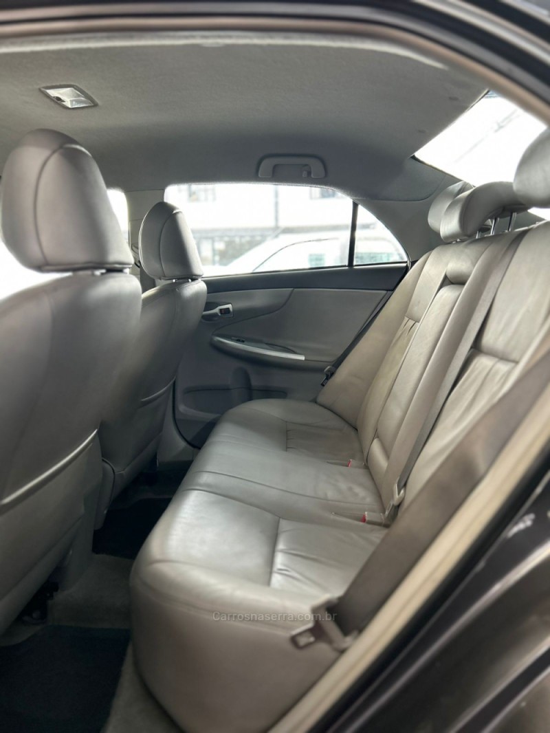 COROLLA 2.0 XEI 16V FLEX 4P AUTOMÁTICO - 2013 - PASSO FUNDO