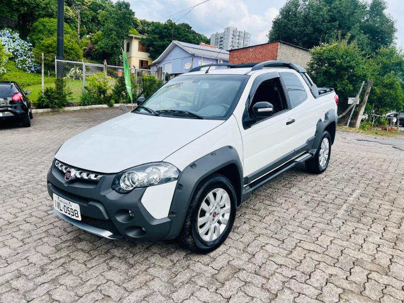 STRADA 1.8 MPI ADVENTURE LOCKER CD 8V FLEX 2P MANUAL - 2014 - BENTO GONçALVES