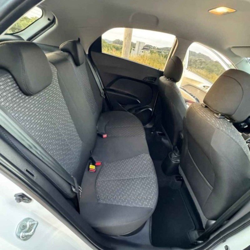 HB20 1.0 COMFORT PLUS 12V FLEX 4P MANUAL - 2017 - NOVA BASSANO