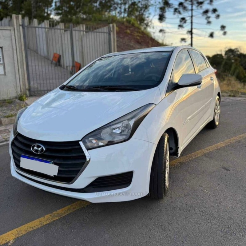 HB20 1.0 COMFORT PLUS 12V FLEX 4P MANUAL - 2017 - NOVA BASSANO