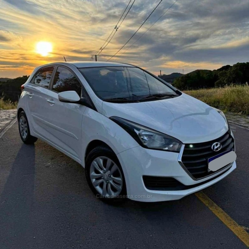 HB20 1.0 COMFORT PLUS 12V FLEX 4P MANUAL - 2017 - NOVA BASSANO