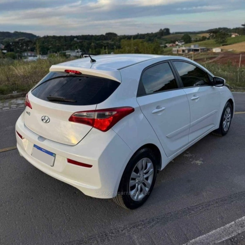 HB20 1.0 COMFORT PLUS 12V FLEX 4P MANUAL - 2017 - NOVA BASSANO